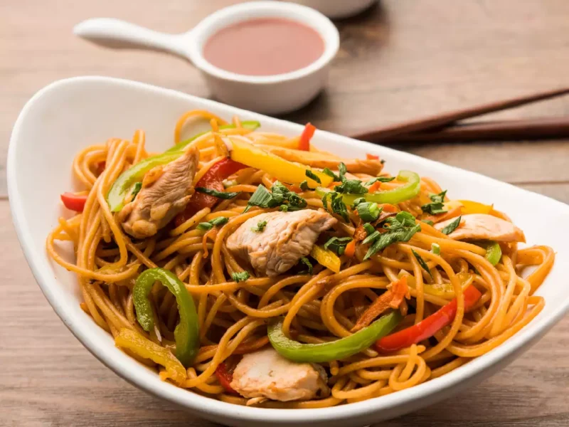 Chicken Hakka Noodles